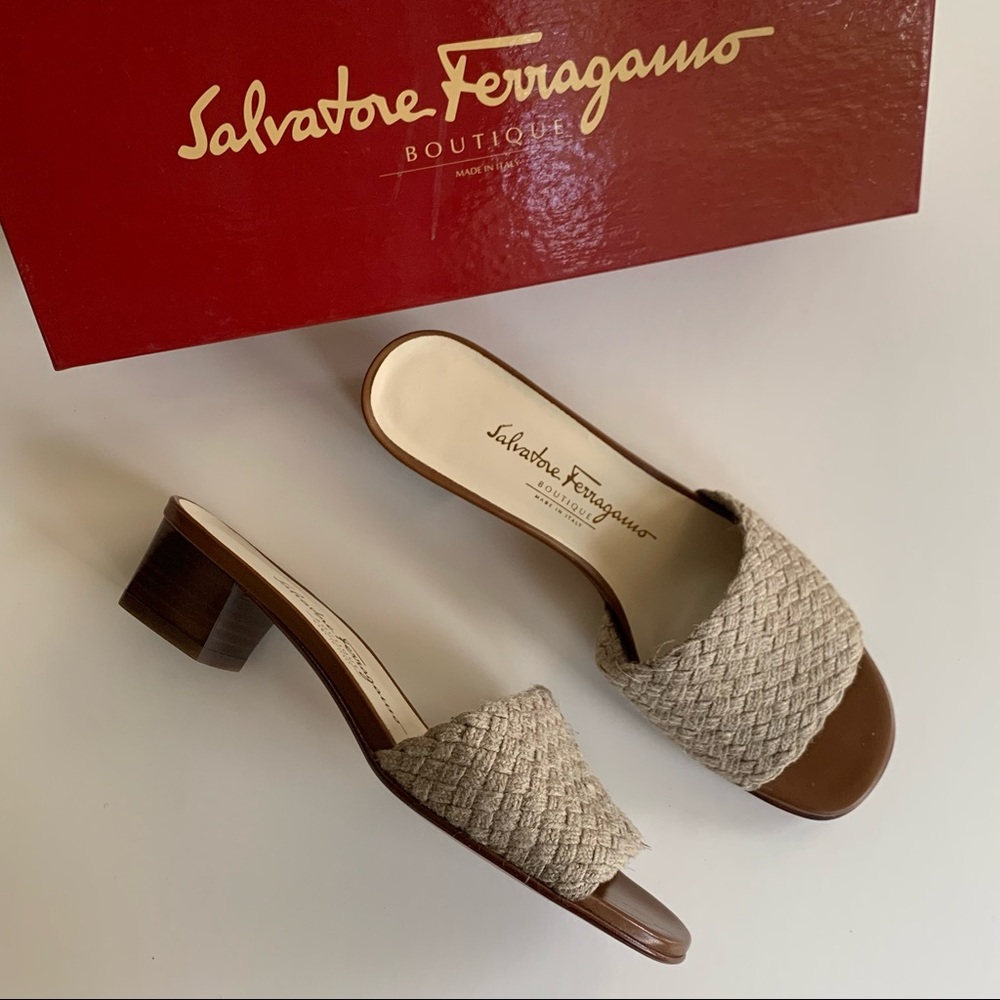 Salvatore Ferragamo Natural woven jute low heel slide sz 7 NIB. Ninive